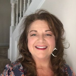 Meet your Posher, Dee anna